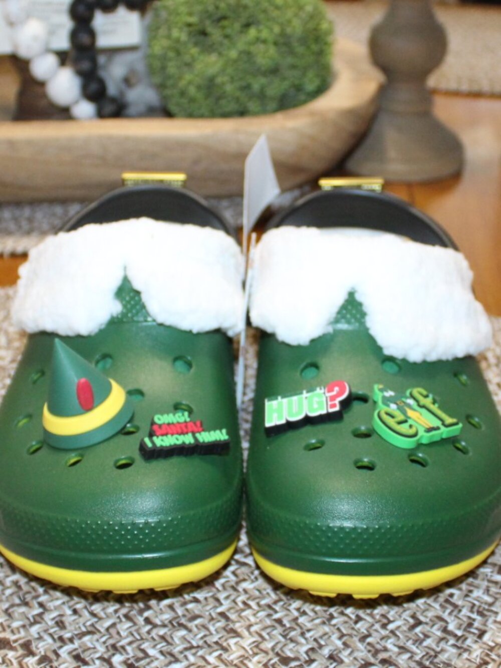 NWT Women's fur lined ELF Crocs women's size 10. SUPER CUTE AND FUN! - Picture 9 of 11